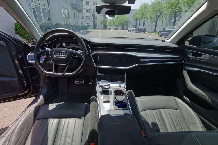 Used Audi A6 2022 allroad quattro Explorer 55 TFSI Prestige Off-Road Model Interior 1