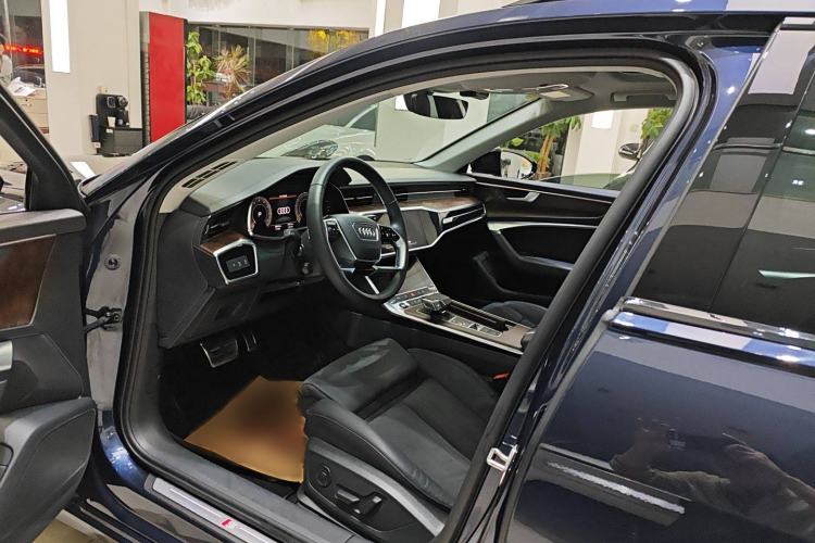 Used Audi A6 2022 Avant Futurist 45 TFSI Prestige Dynamic Edition Interior 1