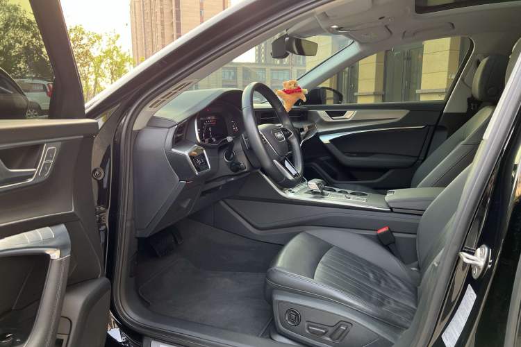 Used Audi A6 2022 allroad quattro Explorer 55 TFSI Prestige Off-Road Model Interior 11