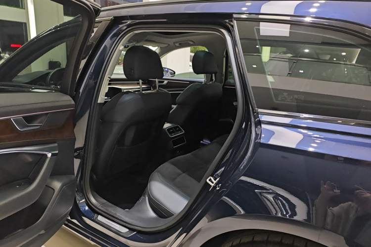 Used Audi A6 2022 Avant Futurist 45 TFSI Prestige Dynamic Edition Interior 2