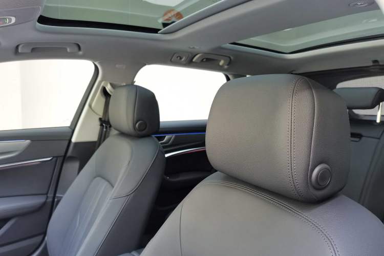 Used Audi A6 2022 allroad quattro Explorer 55 TFSI Prestige Off-Road Model Interior 2