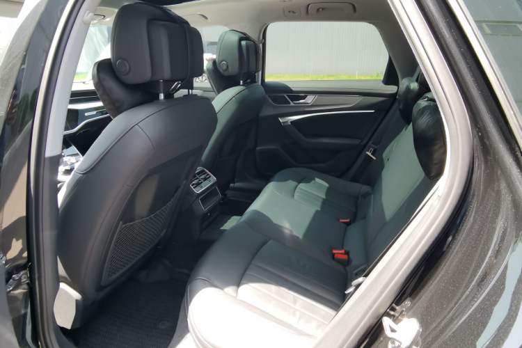 Used Audi A6 2022 allroad quattro Explorer 55 TFSI Prestige Off-Road Model Interior 3