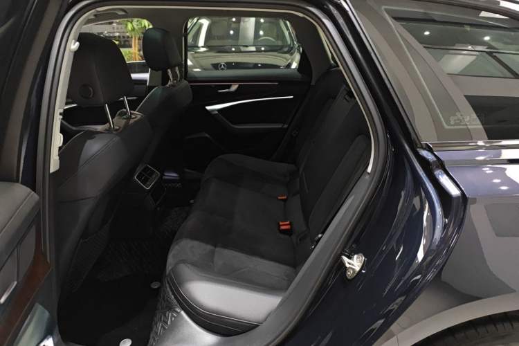 Used Audi A6 2022 Avant Futurist 45 TFSI Prestige Dynamic Edition Interior 4