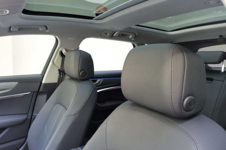 Used Audi A6 2022 allroad quattro Explorer 55 TFSI Prestige Off-Road Model Interior 4
