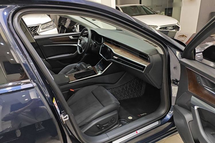 Used Audi A6 2022 Avant Futurist 45 TFSI Prestige Dynamic Edition Interior 5