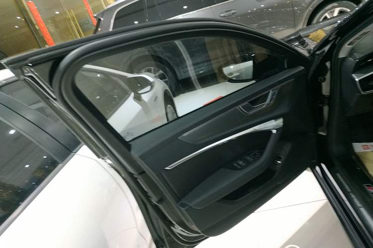 Used Audi A6 2022 allroad quattro Explorer 55 TFSI Prestige Off-Road Model Left Front Door Interior