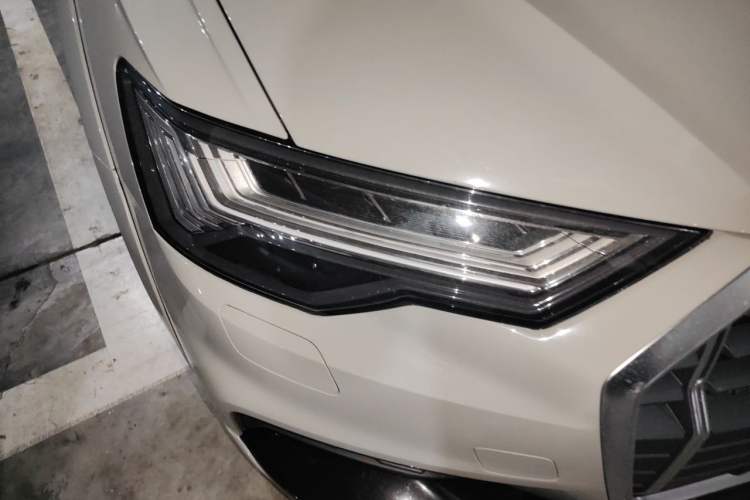 Used Audi A6 2022 allroad quattro Explorer 55 TFSI Prestige Off-Road Model Right Front Headlight