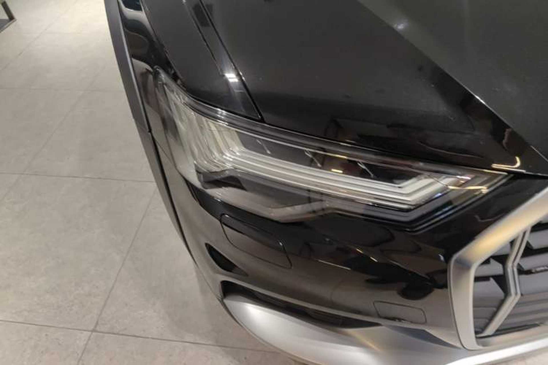 Used Audi A6 2022 allroad quattro Explorer 55 TFSI Prestige Off-Road Model Right Front Headlight