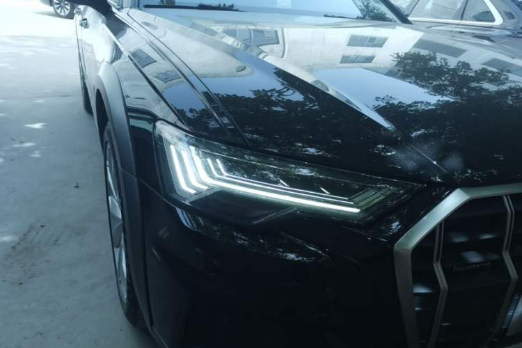Used Audi A6 2022 allroad quattro Explorer 55 TFSI Prestige Off-Road Model Right Front Headlight