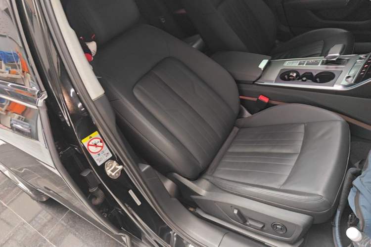 Used Audi A6 2022 allroad quattro Explorer 55 TFSI Prestige Off-Road Model Right Front Seat