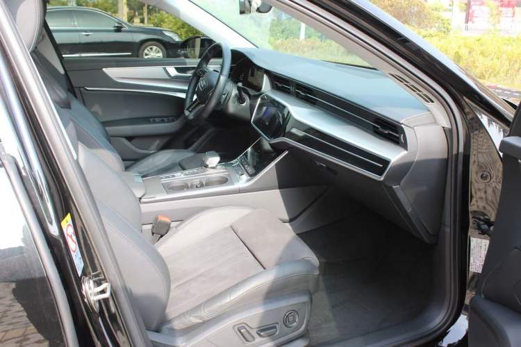 Used Audi A6 2022 Avant Futurist 45 TFSI Prestige Dynamic Edition Right Front Seat