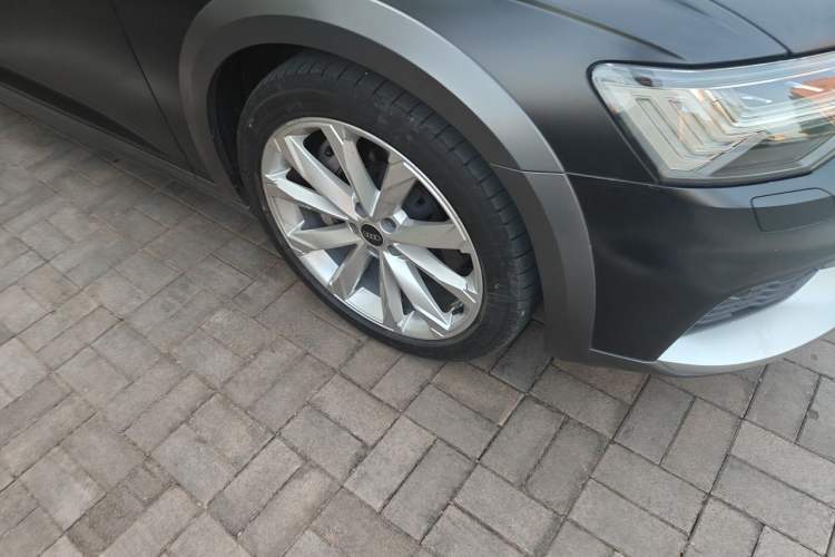 Used Audi A6 2022 allroad quattro Explorer 55 TFSI Prestige Off-Road Model Right Front Wheel Hub