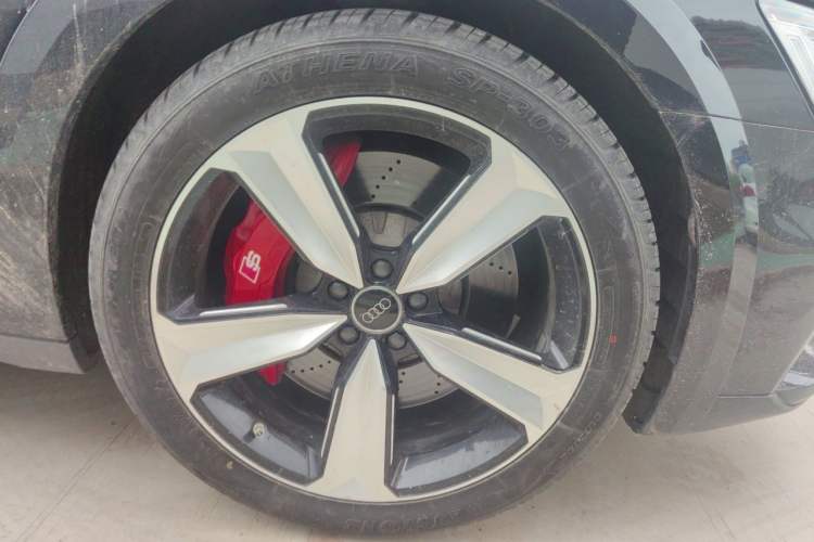 Used Audi A6 2022 allroad quattro Explorer 55 TFSI Prestige Off-Road Model Right Front Wheel Hub