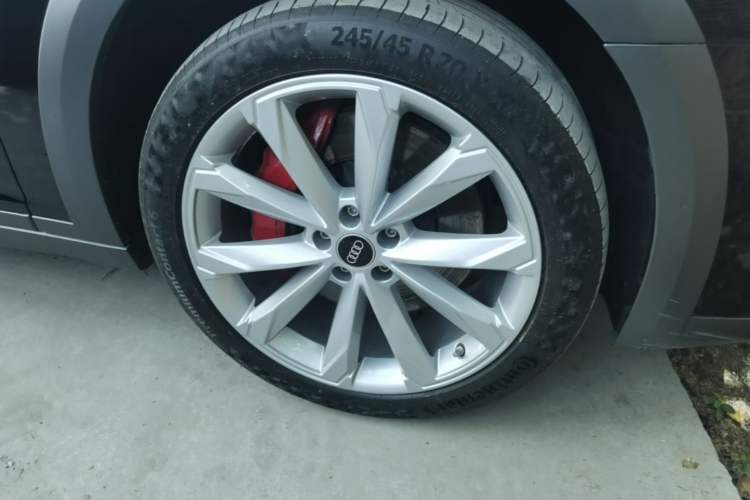 Used Audi A6 2022 allroad quattro Explorer 55 TFSI Prestige Off-Road Model Right Front Wheel Hub