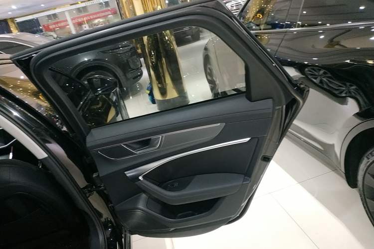 Used Audi A6 2022 allroad quattro Explorer 55 TFSI Prestige Off-Road Model Right Rear Door Interior
