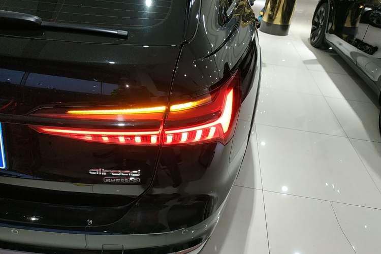 Used Audi A6 2022 allroad quattro Explorer 55 TFSI Prestige Off-Road Model Right Rear Taillight