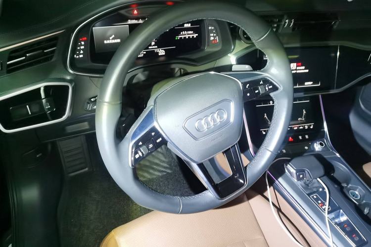 Used Audi A6 2022 allroad quattro Explorer 55 TFSI Prestige Off-Road Model Steering Wheel