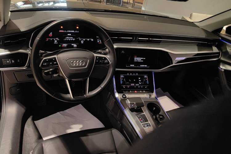 Used Audi A6 2022 allroad quattro Explorer 55 TFSI Prestige Off-Road Model Steering Wheel