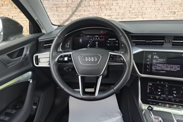 Used Audi A6 2022 allroad quattro Explorer 55 TFSI Prestige Off-Road Model Steering Wheel