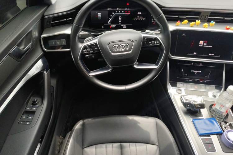 Used Audi A6 2022 Avant Futurist 40 TFSI Luxury Dynamic Model Steering Wheel