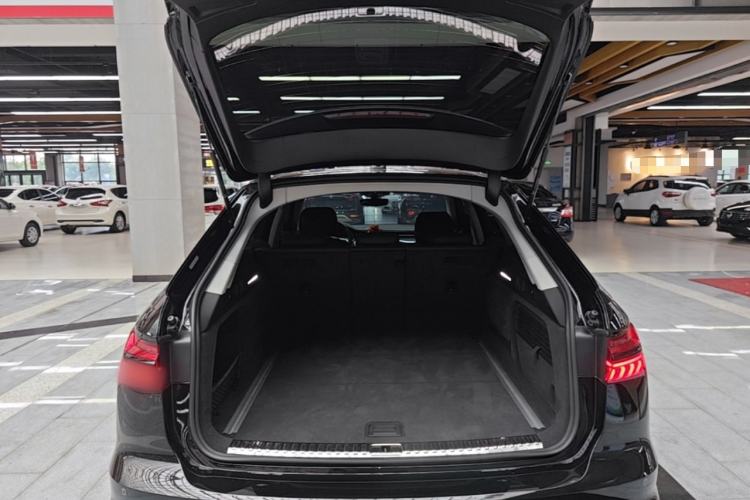 Used Audi A6 2022 allroad quattro Explorer 55 TFSI Prestige Off-Road Model Trunk