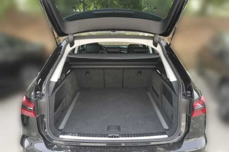 Used Audi A6 2022 allroad quattro Explorer 55 TFSI Prestige Off-Road Model Trunk