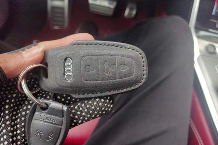 Used Audi A6 2022 allroad quattro Explorer 55 TFSI Prestige Off-Road Model Vehicle Key