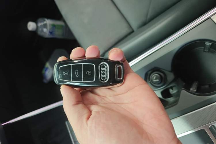 Used Audi A6 2022 Avant Futurist 45 TFSI Prestige Dynamic Edition Vehicle Key