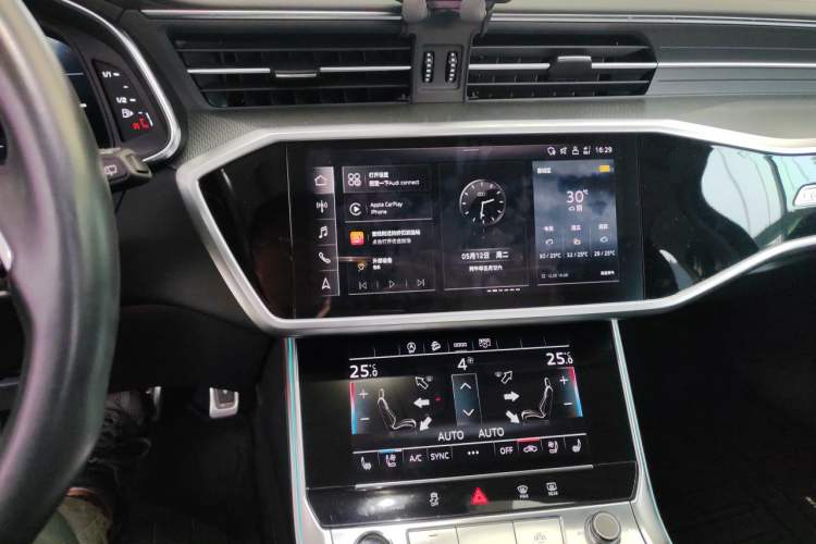 Used Audi A6 2022 allroad quattro Explorer 55 TFSI Prestige Off-Road Model Audio And AC Panel