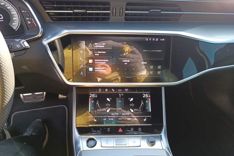 Used Audi A6 2022 allroad quattro Explorer 55 TFSI Prestige Off-Road Model Audio And AC Panel