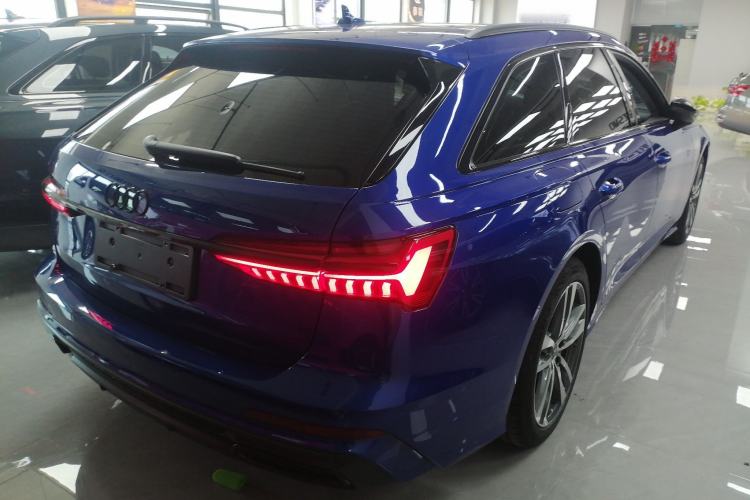 Used Audi A6 2022 Avant Futurist 45 TFSI Prestige Dynamic Edition Exterior 3