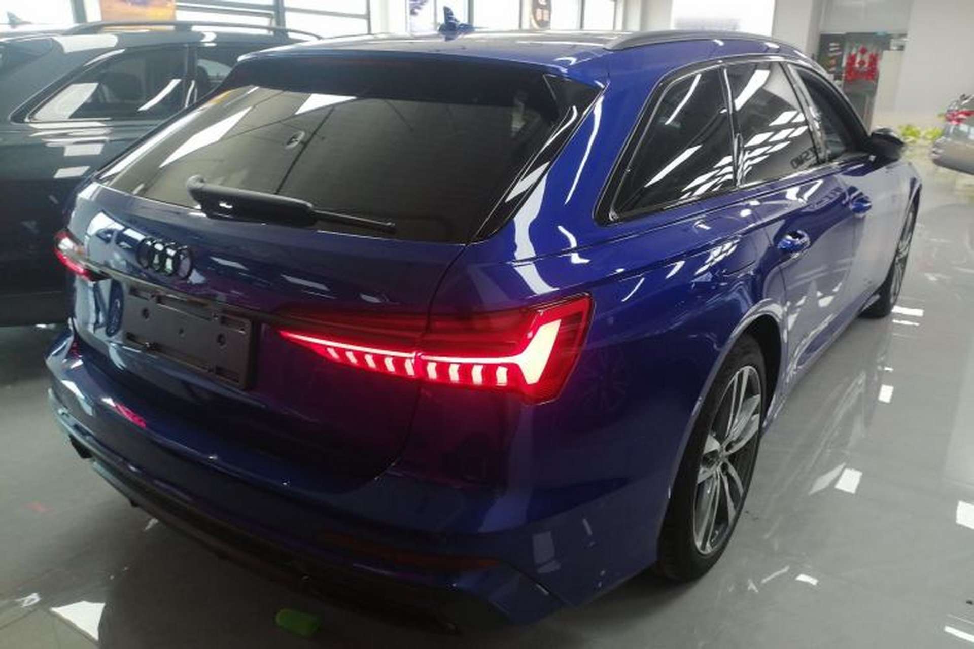 Used Audi A6 2022 Avant Futurist 45 TFSI Prestige Dynamic Edition Exterior 3