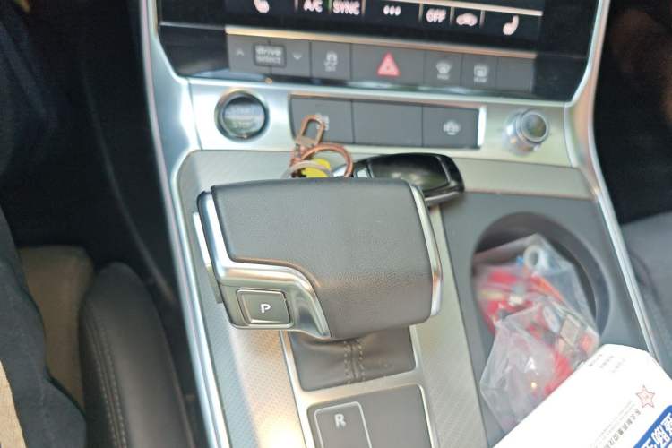 Used Audi A6 2022 Avant Futurist 45 TFSI Prestige Dynamic Edition Gear Lever