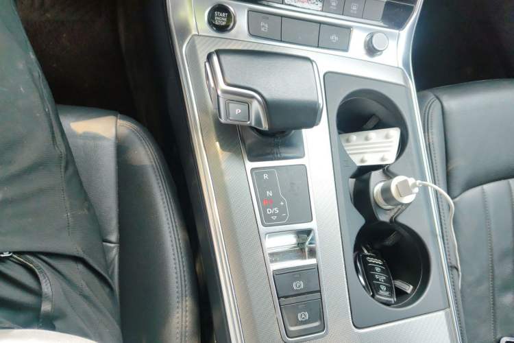 Used Audi A6 2022 Avant Futurist 40 TFSI Luxury Dynamic Model Gear Lever
