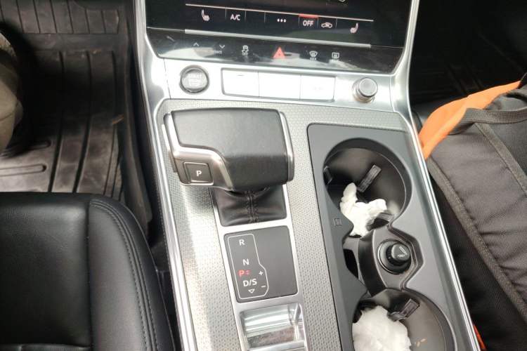 Used Audi A6 2022 allroad quattro Explorer 55 TFSI Prestige Off-Road Model Gear Lever