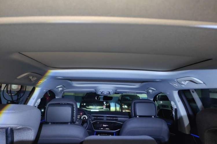 Used Audi A6 2022 allroad quattro Explorer 55 TFSI Prestige Off-Road Model Headliner