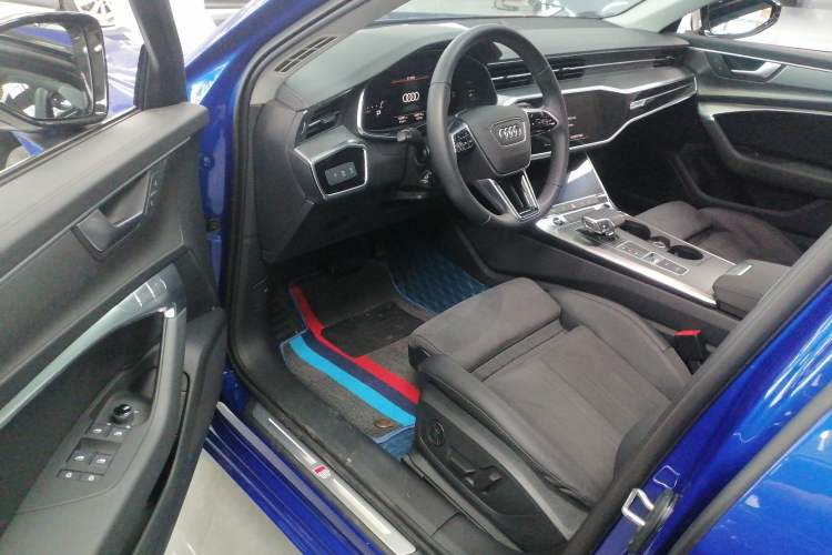 Used Audi A6 2022 Avant Futurist 45 TFSI Prestige Dynamic Edition Interior 2