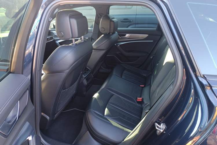 Used Audi A6 2022 allroad quattro Explorer 55 TFSI Prestige Off-Road Model Interior 4
