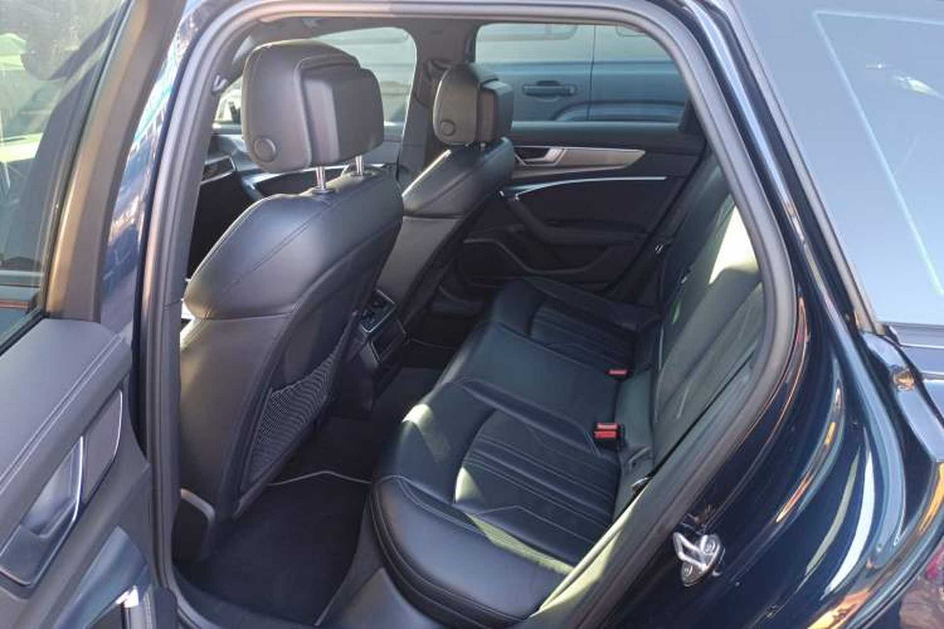 Used Audi A6 2022 allroad quattro Explorer 55 TFSI Prestige Off-Road Model Interior 4
