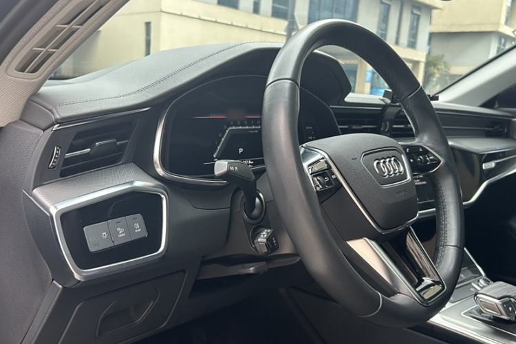 Used Audi A6 2022 Avant Futurist 45 TFSI Prestige Dynamic Edition Interior 6