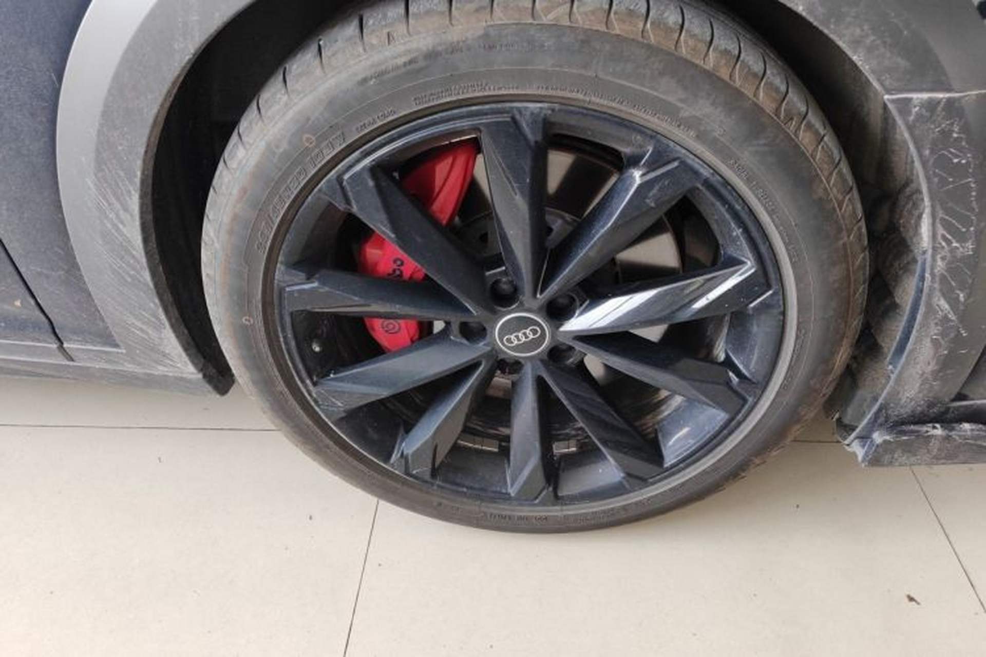 Used Audi A6 2022 allroad quattro Explorer 55 TFSI Prestige Off-Road Model Right Front Wheel Hub