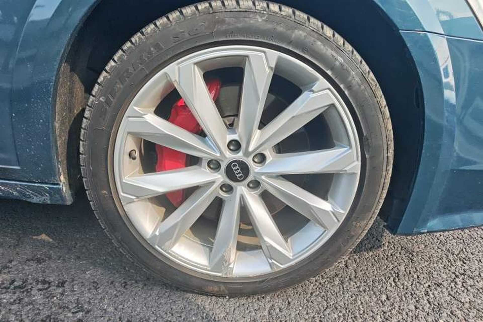 Used Audi A6 2022 allroad quattro Explorer 55 TFSI Prestige Off-Road Model Right Front Wheel Hub