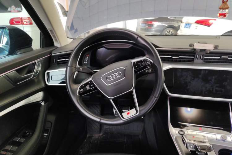 Used Audi A6 2022 allroad quattro Explorer 55 TFSI Prestige Off-Road Model Steering Wheel