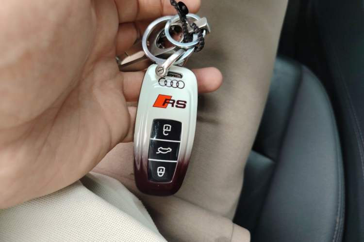 Used Audi A6 2022 allroad quattro Explorer 55 TFSI Prestige Off-Road Model Vehicle Key