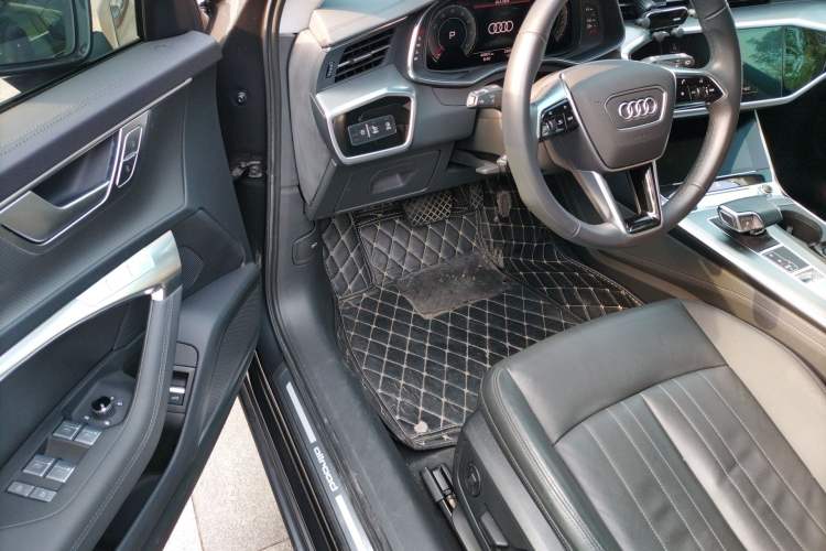 Used Audi A6 2022 allroad quattro Explorer 55 TFSI Prestige Off-Road Model Driver Seat