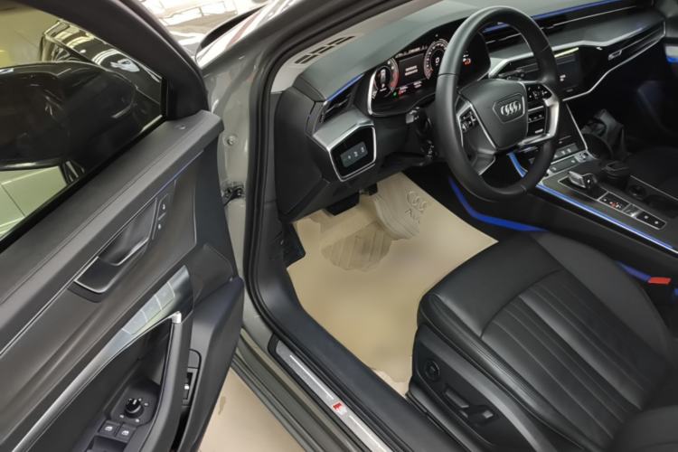 Used Audi A6 2022 Avant Futurist 40 TFSI Luxury Dynamic Model Driver Seat