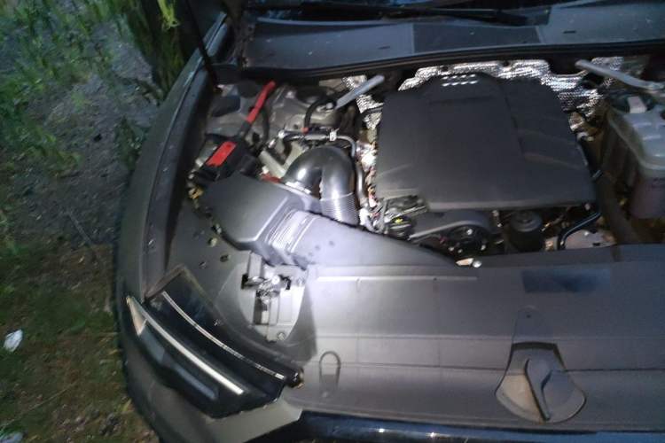 Used Audi A6 2022 Avant Futurist 45 TFSI Prestige Dynamic Edition Engine Bay Right