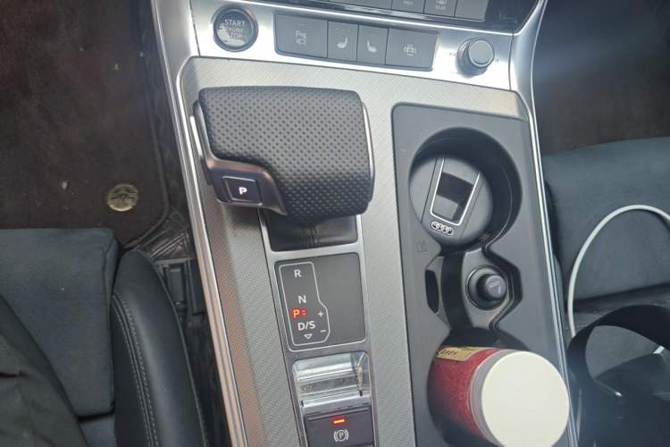 Used Audi A6 2022 Avant Futurist 45 TFSI Prestige Dynamic Edition Gear Lever
