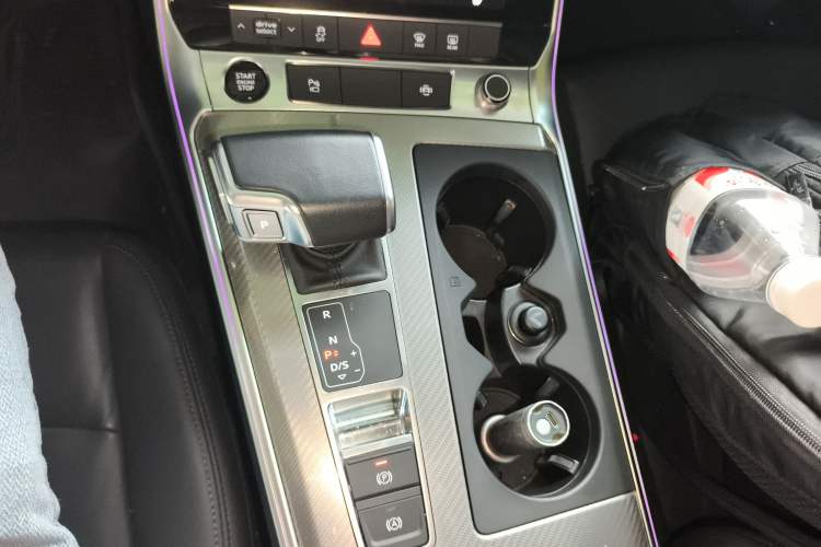 Used Audi A6 2022 Avant Futurist 40 TFSI Luxury Dynamic Model Gear Lever