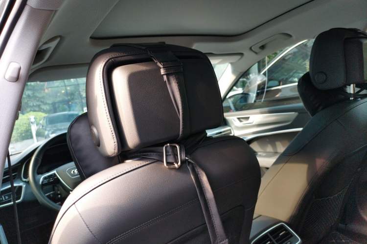 Used Audi A6 2022 allroad quattro Explorer 55 TFSI Prestige Off-Road Model Headliner
